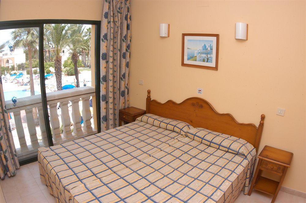 Grupotel Mar De Menorca Эс-Канутеллс Экстерьер фото