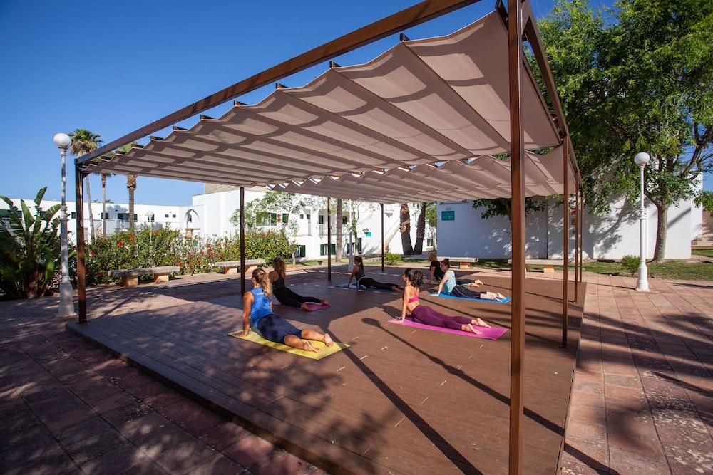 Grupotel Mar De Menorca Эс-Канутеллс Экстерьер фото