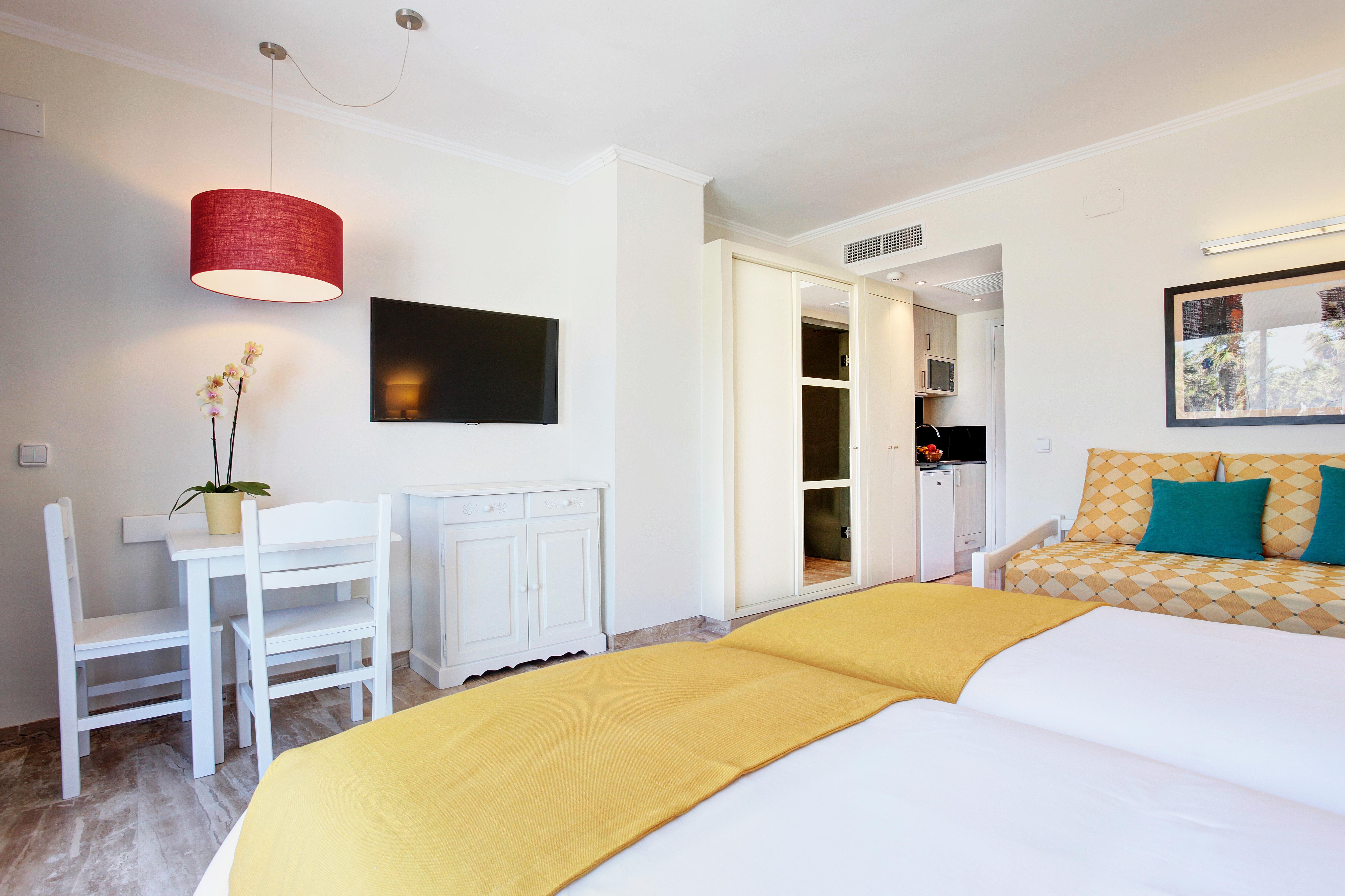 Grupotel Mar De Menorca Эс-Канутеллс Экстерьер фото